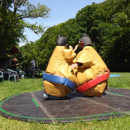 אתר קמפינג Woody Park *